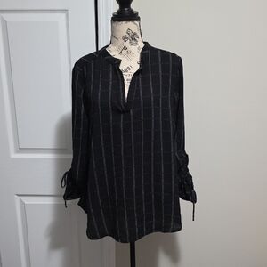 Misia V Neck 3/4 Ruched Tie Sleeve Plaid Hi Lo Top, Shirt Medium